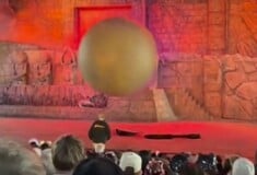 DISNEY ΑΤΥΧΗΜΑ ΤΡΑΥΜΑΤΙΣΜΟΣ ΥΠΑΛΛΗΛΟΣ