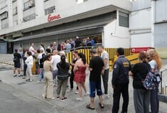 ΒΕΝΕΖΟΥΕΛΑ ΜΑΔΟΥΡΟ ΕΛΛΗΝΕΣ ΚΑΡΑΚΑΣ