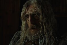 Ένας γιος περνάει όλη του τη ζωή κυνηγώντας την εμμονή του πατέρα του