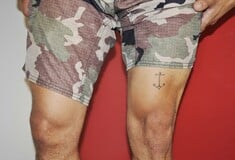 Συνδέονται τα τατουάζ με τον καρκίνο; Τι δείχνει πρόσφατη μελέτη για το μαύρο μελάνι και τι περιέχει