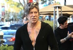 Ο Μίκι Ρουρκ διαψεύδει τις φήμες που τον θέλουν να κάνει έρανο για να πληρώσει τα ενοίκια που χρωστάει 