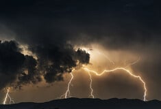 Καιρός: Επικαιροποιήθηκε το έκτακτο της ΕΜΥ - Κόκκινη προειδοποίηση για ισχυρά και έντονα φαινόμενα