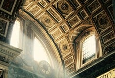 ΚΑΘΟΛΙΚΗ ΕΚΚΛΗΣΙΑ ΚΑΚΟΠΟΙΗΣΗ