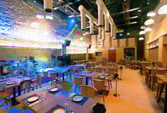 Koukoutsi Restaurant Bar: Γαστρονομία, signature cocktails και live μουσική στον Πειραιά 