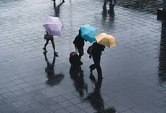 Καιρός: Βροχές και χαμηλές θερμοκρασίες σήμερα - Πού αναμένεται χιονόπτωση 