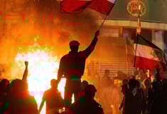 Ιράν: «Θάνατος στον Χαμενεΐ» - Χιλιάδες διαδηλωτές κατέκλυσαν τους δρόμους της Τεχεράνης