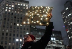 ΜΙΝΕΑΠΟΛΗ ΜΙΝΕΣΟΤΑ ΠΥΡΟΒΟΛΙΣΜΟΣ ΘΑΝΑΤΟΣ ΓΥΝΑΙΚΑ ICE