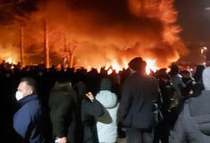 Αψηφούν την καταστολή οι διαδηλωτές στο Ιράν – Σκληρές συγκρούσεις καταγράφονται σε βίντεο