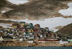 «Όχι»: Η Γροιλανδία αποκλείει αμερικανική κατάληψη υπό οποιεσδήποτε συνθήκες