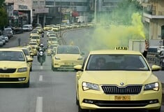 Χωρίς ταξί σήμερα και αύριο η Αθήνα και η Θεσσαλονίκη