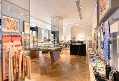 Η πολυτελής κομψότητα της VAKKO φέρνει αέρα Παρισιού στην καρδιά της Αθήνας