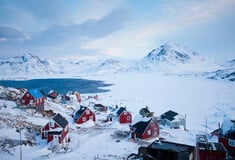 Οι πέντε λόγοι που κάνουν τη Γροιλανδία «απαραίτητη» για τις ΗΠΑ, σύμφωνα με τον Τραμπ