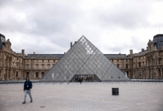 ΛΗΣΤΕΙΑ ΛΟΥΒΡΟ ΒΙΝΤΕΟ