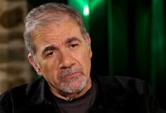 Δημήτρης Σταρόβας: «Ο βιολογικός μου πατέρας παράτησε τη μαμά μου όταν ήταν έγκυος, με μεγάλωσε μόνη της»