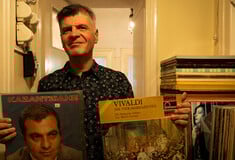 Φοίβος Δεληβοριάς: «Η ταινία “Καποδίστριας” είναι μια φθηνή παρηγοριά που μας πηγαίνει πίσω»