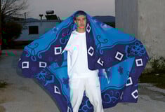 Ο Θεόδωρος Γεννιτσάκης παντρεύει την Αρχαία Ελληνική μυθολογία με τις σύγχρονες υποκουλτούρες του δρόμου» της Dalia Al-Dujaili 