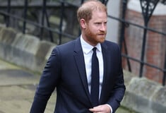 «Αισθάνεται σίγουρος»: Στη Βρετανία για τη νομική μάχη με τη Daily Mail ο πρίγκιπας Χάρι 