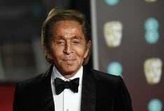 ΒΑΛΕΝΤΙΝΟ ΓΚΑΡΑΒΑΝΙ ΣΧΕΔΙΑΣΤΗΣ ΜΟΔΑΣ ΘΑΝΑΤΟΣ