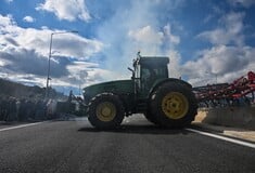 ΑΓΡΟΤΕΣ ΜΠΛΟΚΑ ΚΙΝΗΤΟΠΟΙΗΣΕΙΣ