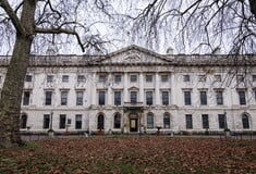 ΒΡΕΤΑΝΙΑ ΛΟΝΔΙΝΟ ΚΙΝΑ ΠΡΕΣΒΕΙΑ 