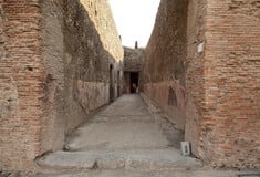 ΠΟΜΠΗΙΑ ΙΤΑΛΙΑ ΜΗΝΥΜΑ