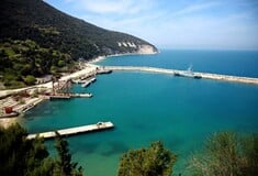 ΝΗΣΙ ΤΡΑΜΠ ΑΛΒΑΝΙΑ ΠΕΡΙΒΑΛΛΟΝΤΙΚΕΣ ΕΝΩΣΕΙΣ