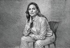  Η φωτογραφική διάταξη, η Ολγα Κεφαλογιάννη και αντιπολίτευση