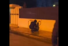 Έκρηξη στη Βιολάντα: Έφοδος του Ρουβίκωνα στο σπίτι του ιδιοκτήτη του εργοστασίου