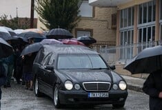 Έκρηξη στη Βιολάντα: «Μαμά σου πήραν άδικα τη ζωή» - Συγκίνηση στον επικήδειο του γιου της Αγάπης Μπουνόβα 