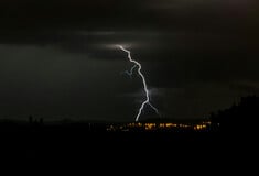 Κακοκαιρία: Προ των πυλών επικίνδυνα φαινόμενα - Κόκκινη και πορτοκαλί προειδοποίηση για αρκετές περιοχές