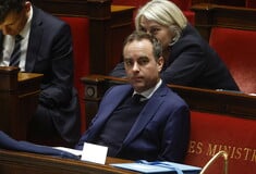 Η Γαλλία εγκρίνει τον προϋπολογισμό μετά από μήνες διαμάχης και προτάσεων μομφής