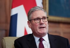 Ο Στάρμερ παραδέχτηκε ότι γνώριζε για τη σχέση Μάντελσον - Έπσταϊν 