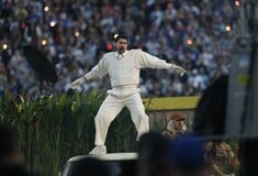 BAD BUNNY ΤΡΑΜΠ SUPER BOWL