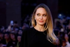 ΑΝΤΖΕΛΙΝΑ ΤΖΟΛΙ ΜΑΣΤΕΚΤΟΜΗ ΣΗΜΑΔΙΑ ΟΥΛΕΣ