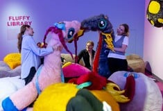 Μια έκθεση αυστηρά ακατάλληλη για ανηλίκους 