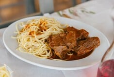 Στη Μόνικα τρως σαν στο σπίτι σου 