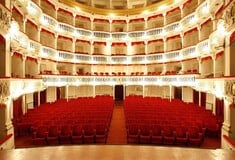 ΦΩΤΙΑ ΝΑΠΟΛΗ ΘΕΑΤΡΟ SANNAZARO