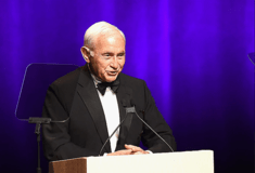 ΛΕΣ ΓΟΥΕΞΝΕΡ ΤΖΕΦΡΙ ΕΠΣΤΑΪΝ