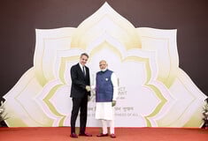 ΚΥΡΙΑΚΟΣ ΜΗΤΣΟΤΑΚΗΣ ΙΝΔΙΑ ΝΑΡΕΝΤΡΑ ΜΟΝΤΙ