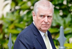 Ελεύθερος αφέθηκε ο Άντριου Μαουντμπάτεν-Ουίνδσορ - Οι πρώτες φωτογραφίες μετά τη σύλληψη