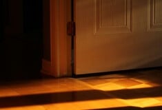 ΚΥΨΕΛΗ ΜΕ ΒΙΑΣΕ ΚΟΡΗ 64ΧΡΟΝΟΥ