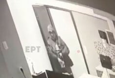 Κυψέλη: Βίντεο από τη στιγμή που ο 64χρονος έρχεται αντιμέτωπος με τη μητέρα των κοριτσιών