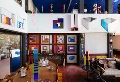 Όπυ Ζούνη: Μέσα στο σπίτι και το ατελιέ της  