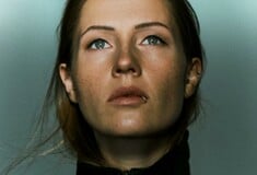 Η Charlotte de Witte ακυρώνει την περιοδεία της στην Αυστραλία λόγω της κλιμάκωσης στη Μέση Ανατολή