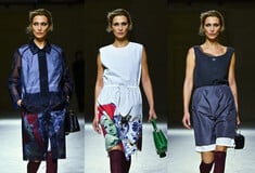 Μιλάνο 2026: Το στριπτίζ της Prada και μινιμαλισμός με ψυχή σε Marni και Jil Sander