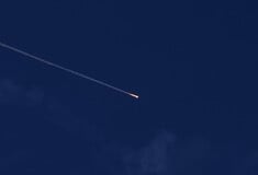 Το Ισραήλ σφυροκοπά Τεχεράνη και Βηρυτό - Το Ιράν υπόσχεται «πλήρη καταστροφή»