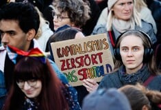 ΓΕΡΜΑΝΙΑ ΥΠΟΧΡΕΩΤΙΚΗ ΘΗΤΕΙΑ