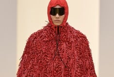 Οι σχεδιαστές της Loewe το διασκεδάζουν και αυτο είναι καλό