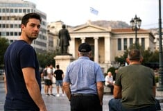 Τι δείχνει νέα έρευνα για την Ελλάδα: οι άνδρες εμφανίζονται πολύ πιο αρνητικοί από τις γυναίκες απέναντι στην ομοφυλοφιλία