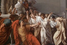 Ποιος πραγματικά δολοφόνησε τον Ιουλίο Καίσαρα στις 15 Μαρτίου του 44 π.Χ.;